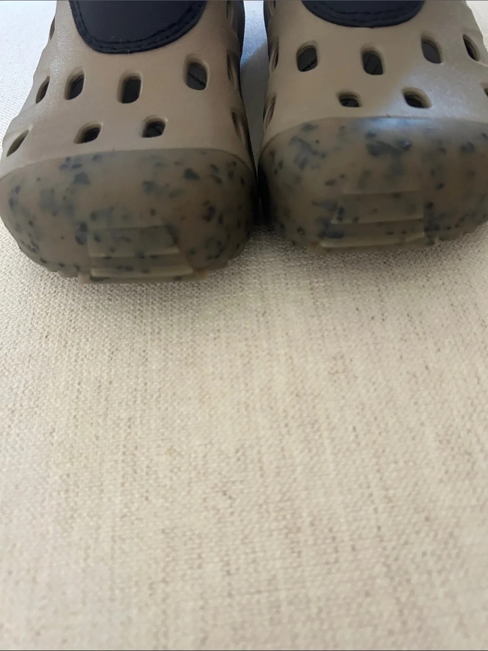 CROCS Gender Inclusive Quick Trail Low Shoe, Khaki, Size W11/M9, NWOT